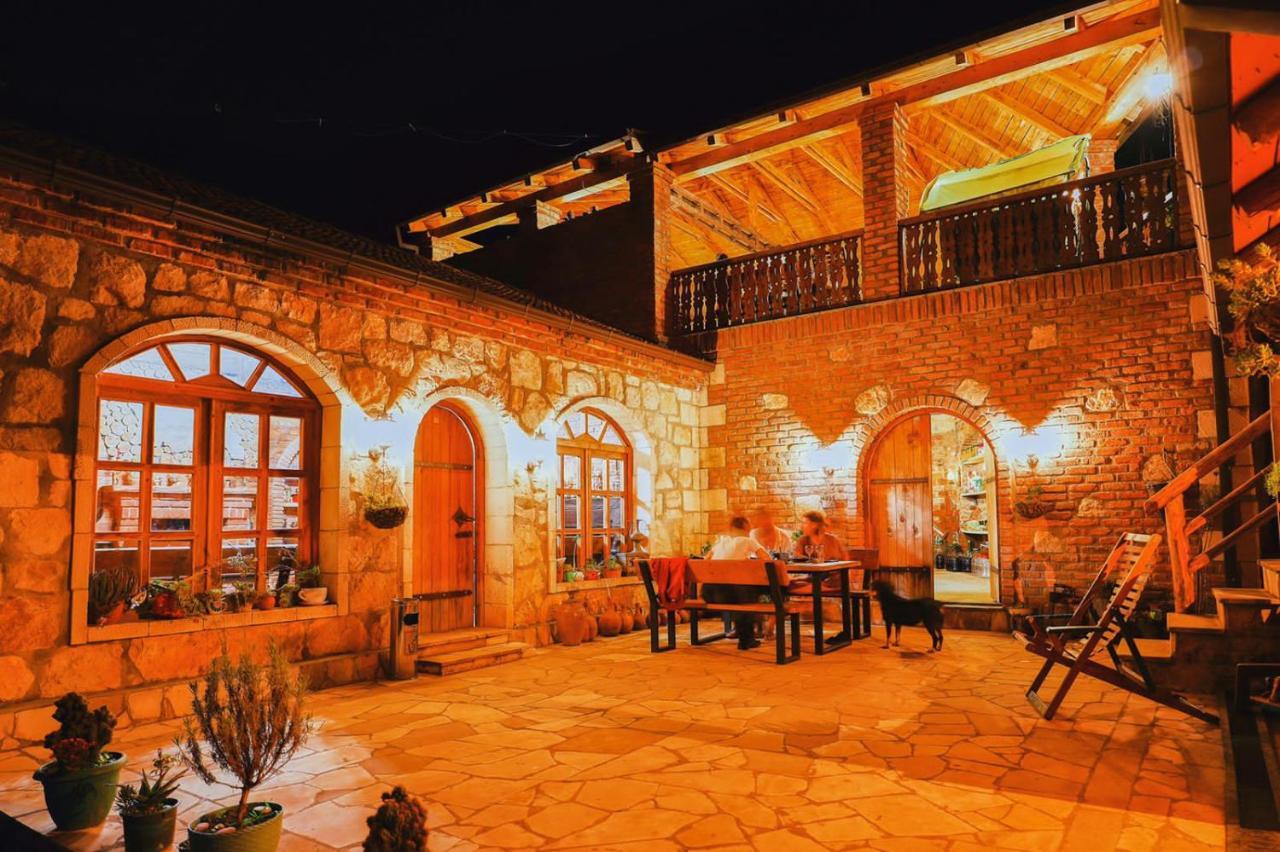 Odo'S Guest House Martvili Exteriér fotografie